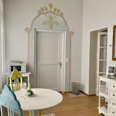 Lovely Studio In A Villa From 18Th Century Thun Esterno foto