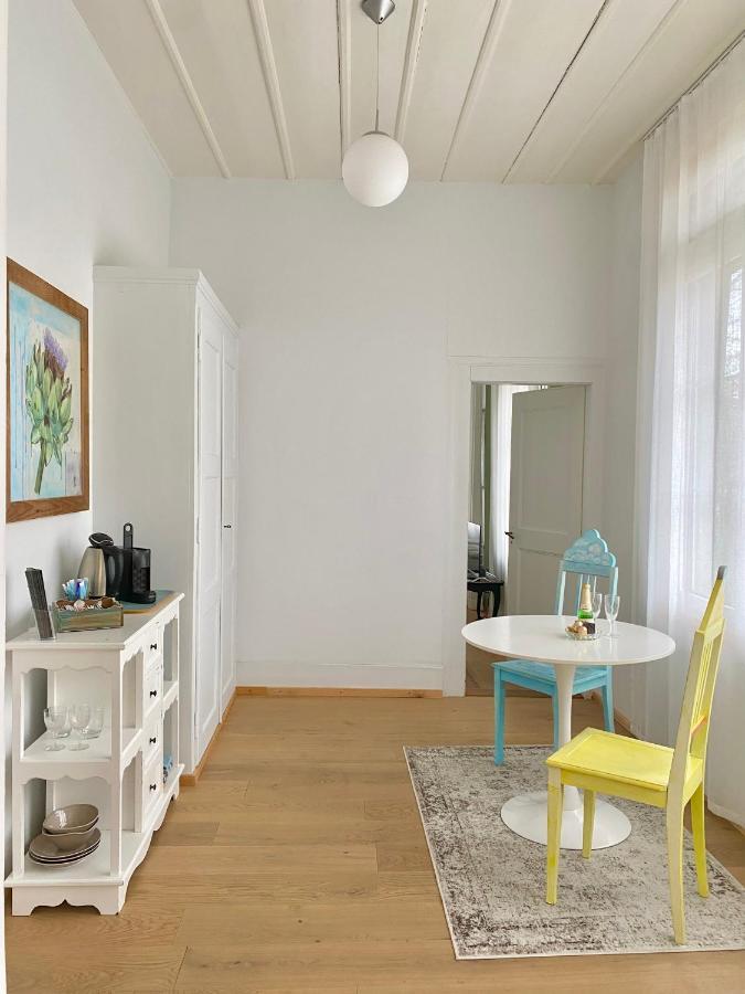 Lovely Studio In A Villa From 18Th Century Thun Esterno foto
